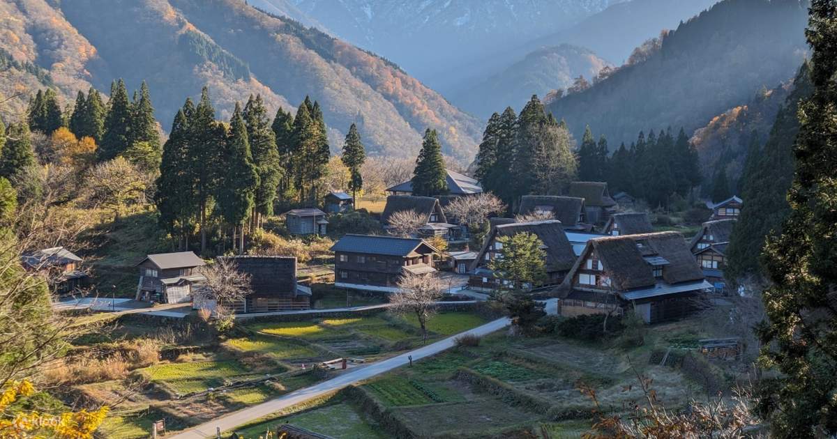 From Kanazawa: Shirakawa-go, Gokayama, and Wood Carving